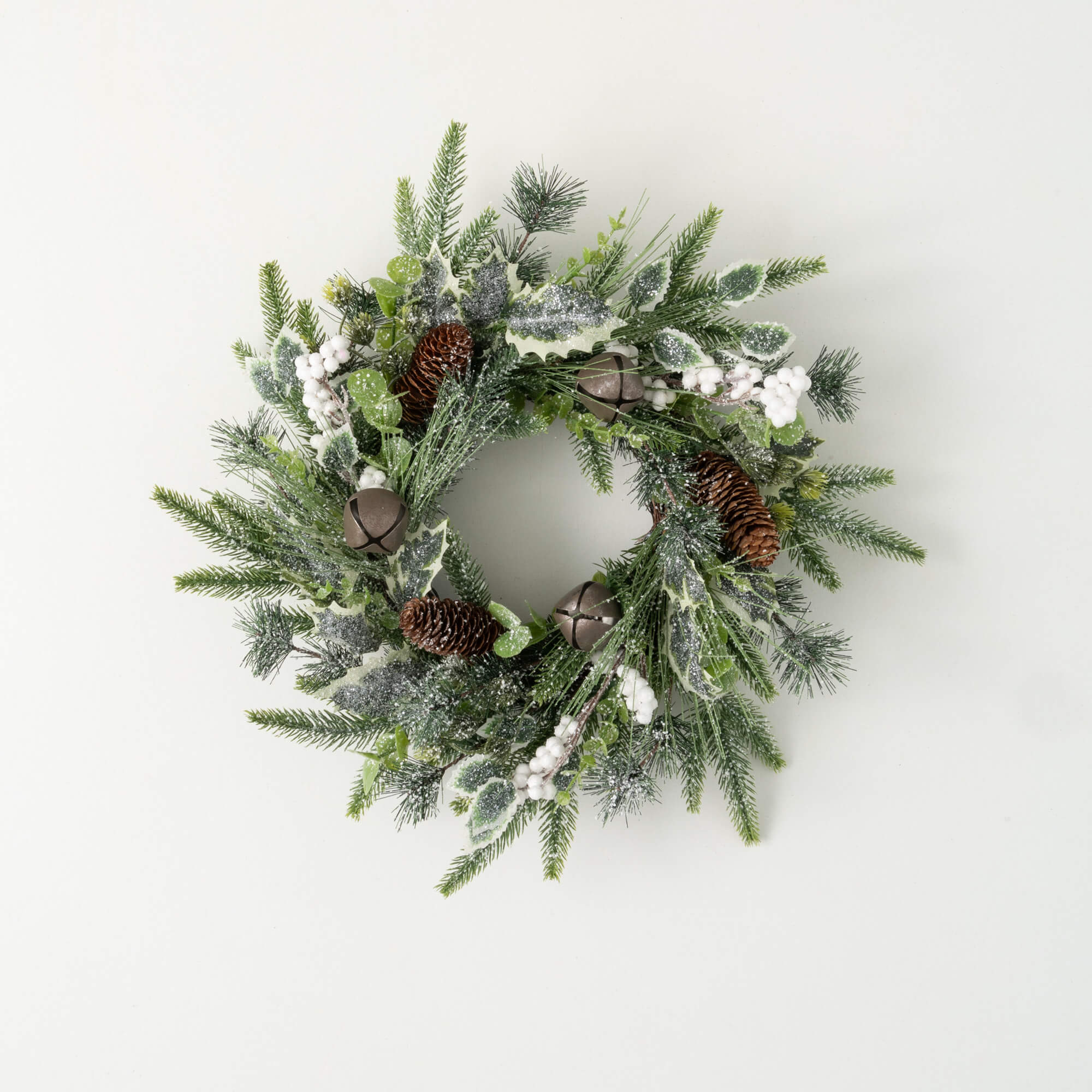 MIXED PINE BERRY ACCENT WREATH