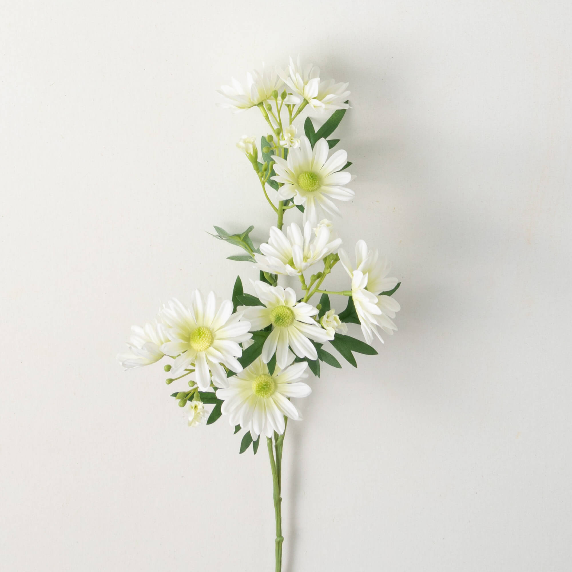 LIFELIKE WHITE DAISY SPRAY