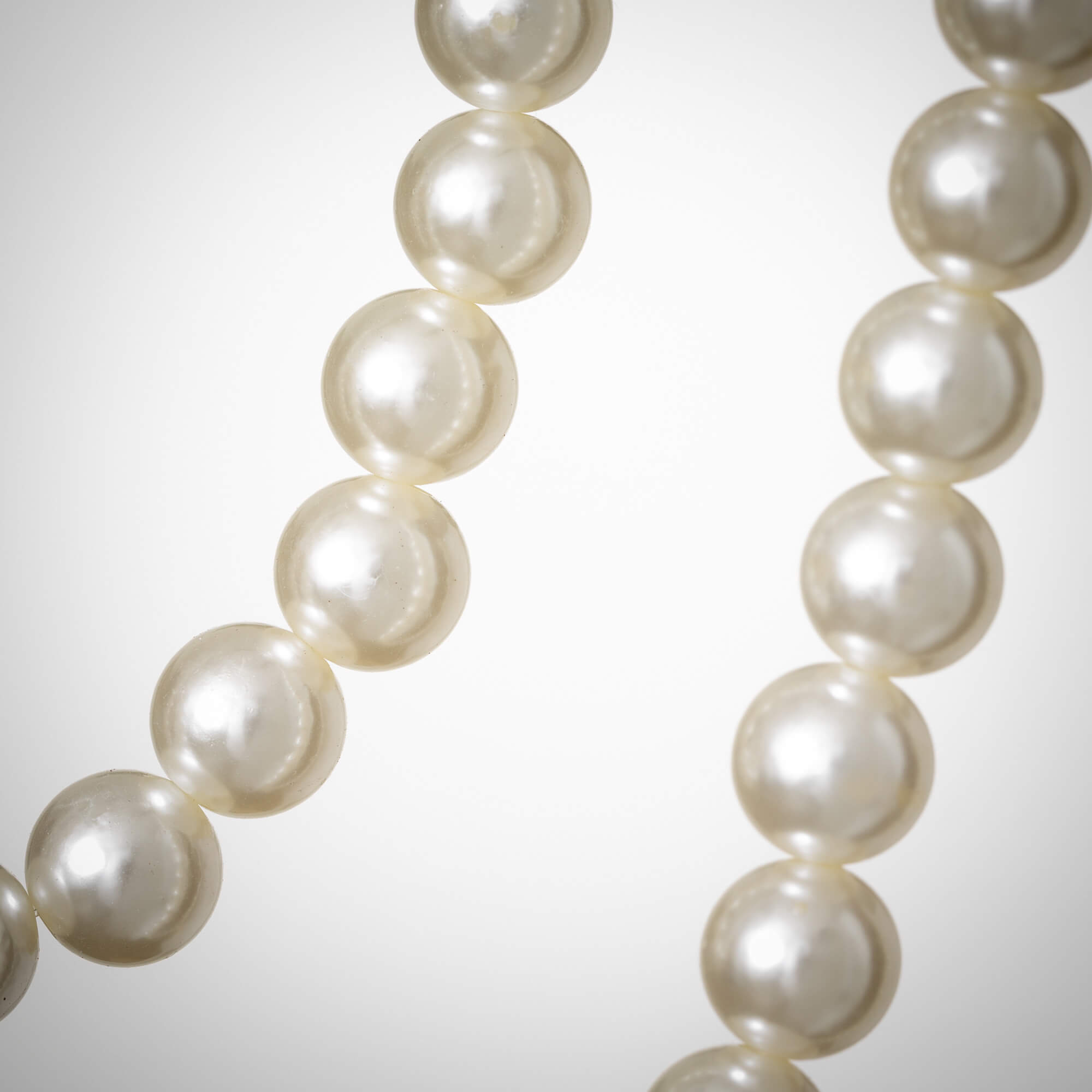 Wholesale Pearl Garland, Trims White Garlands | Sullivans