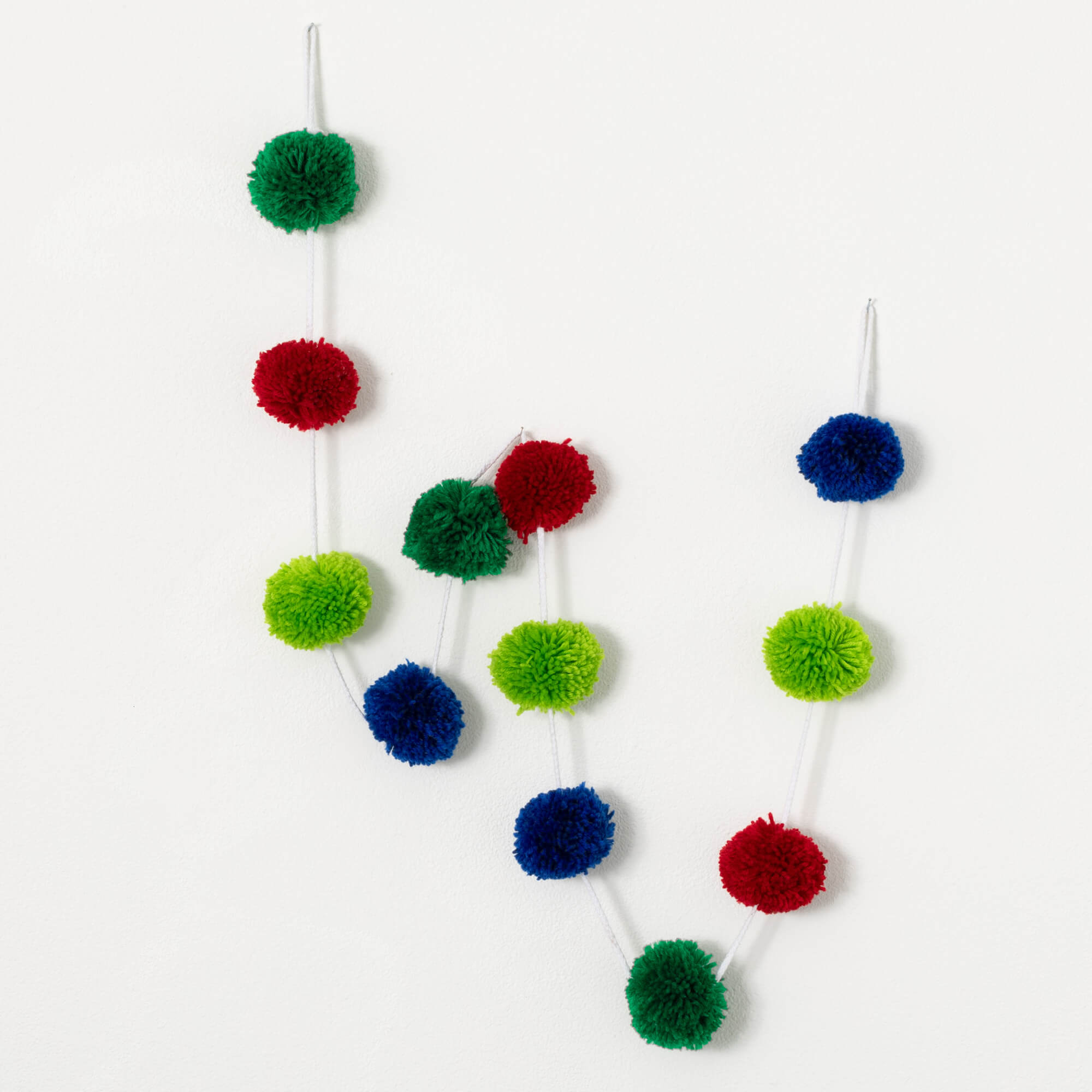 POM POM GARLAND