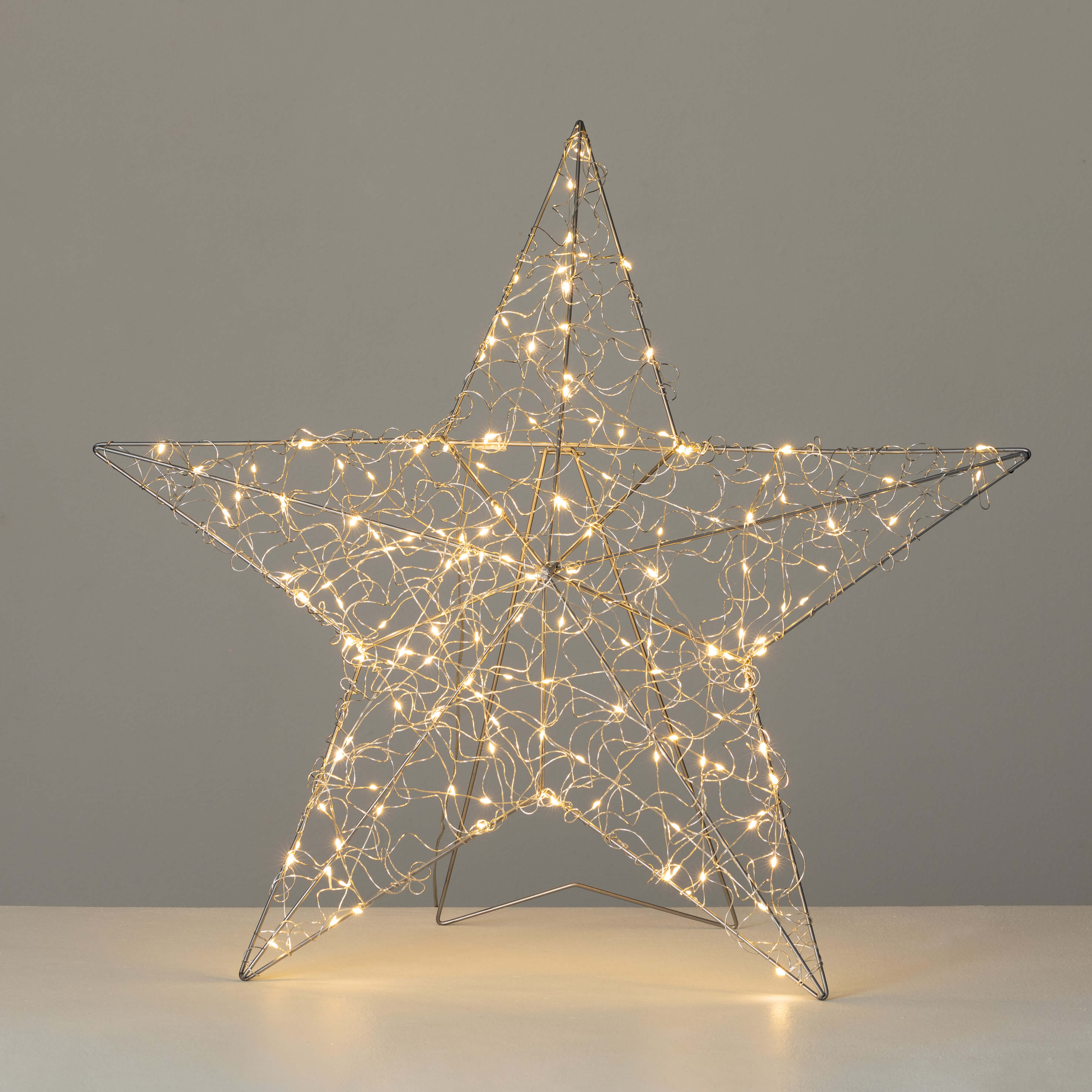 SILVER LIGHTED STAR WITH STAND