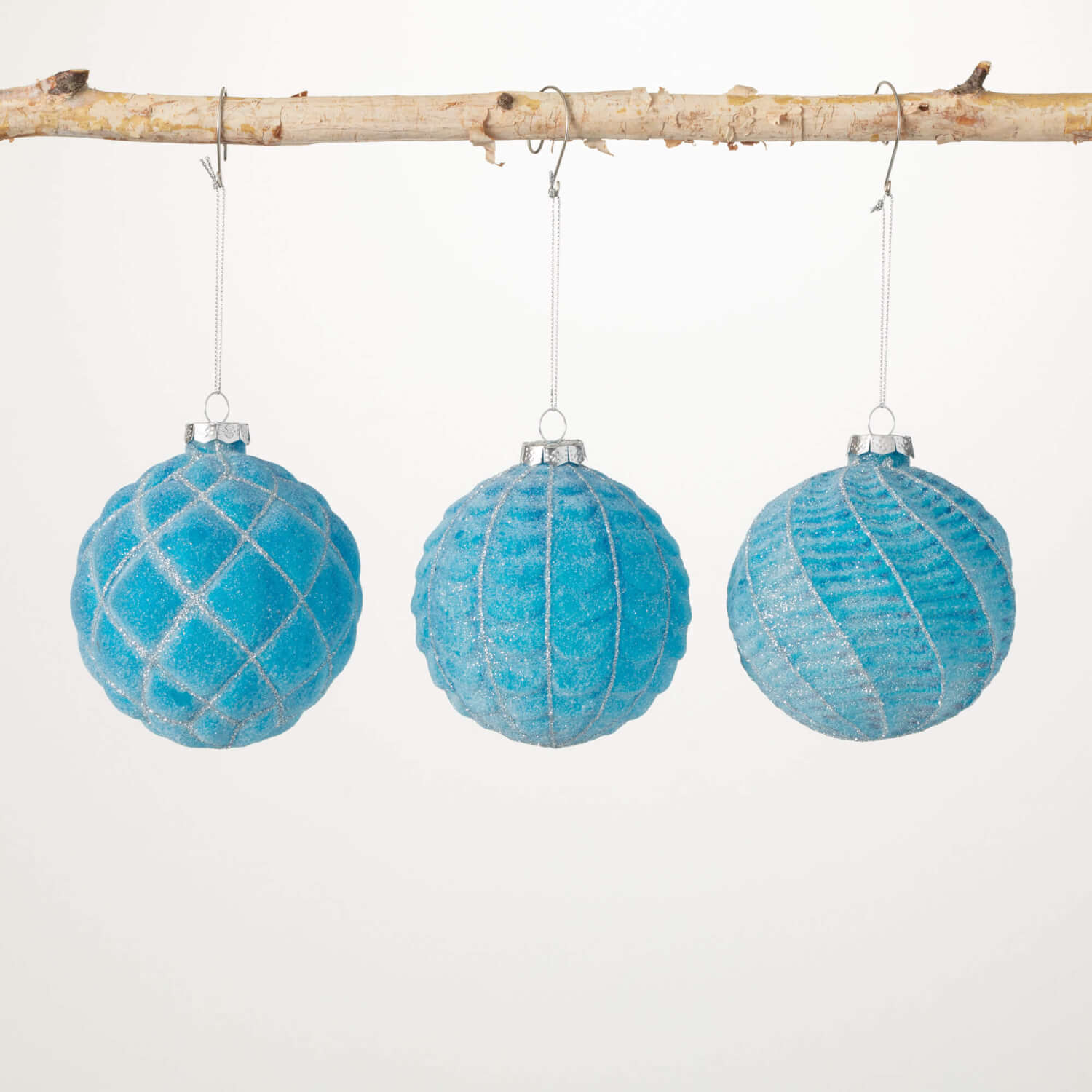 EMBOSSED ICY-BLUE ORNAMENT SET
