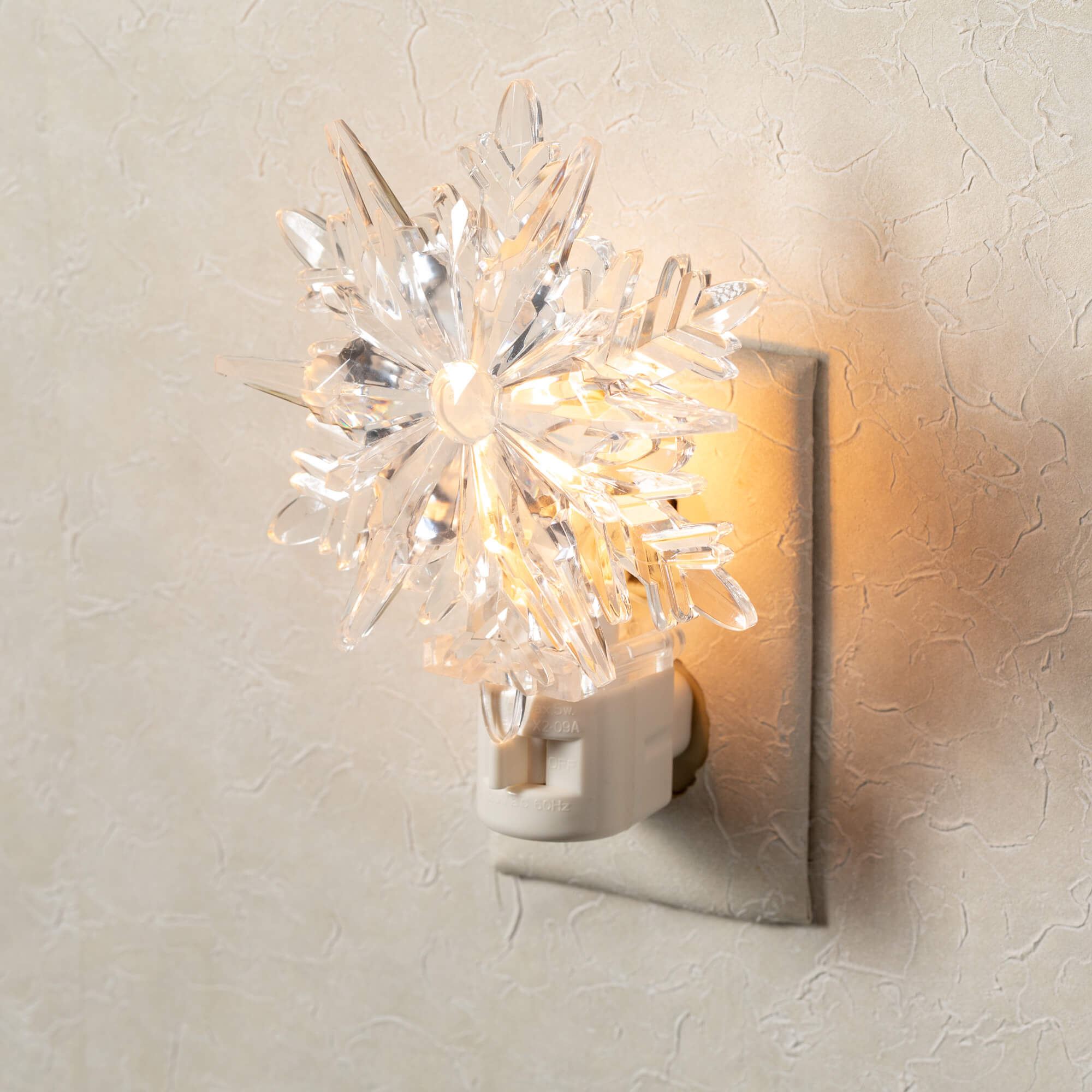 CLEAR SNOWFLAKE NIGHTLIGHT