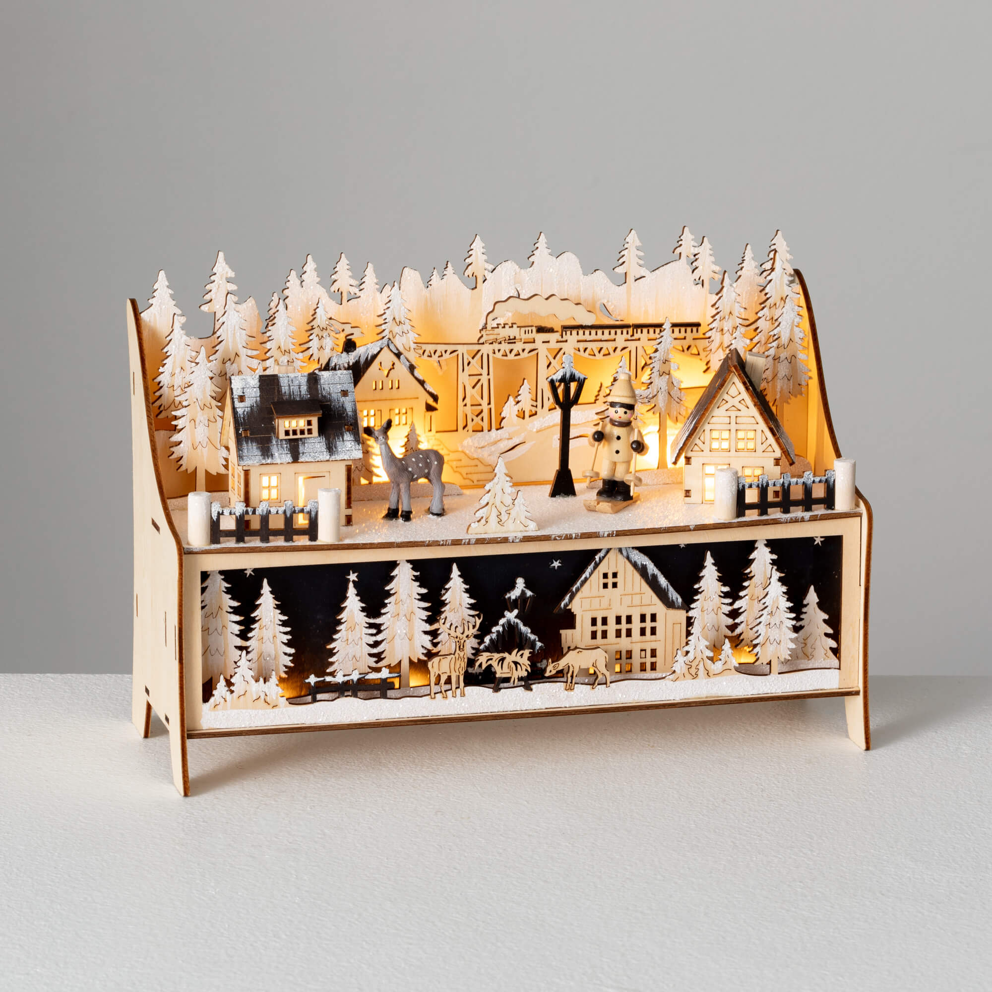 LIGHTED WOODEN WINTER SCENE