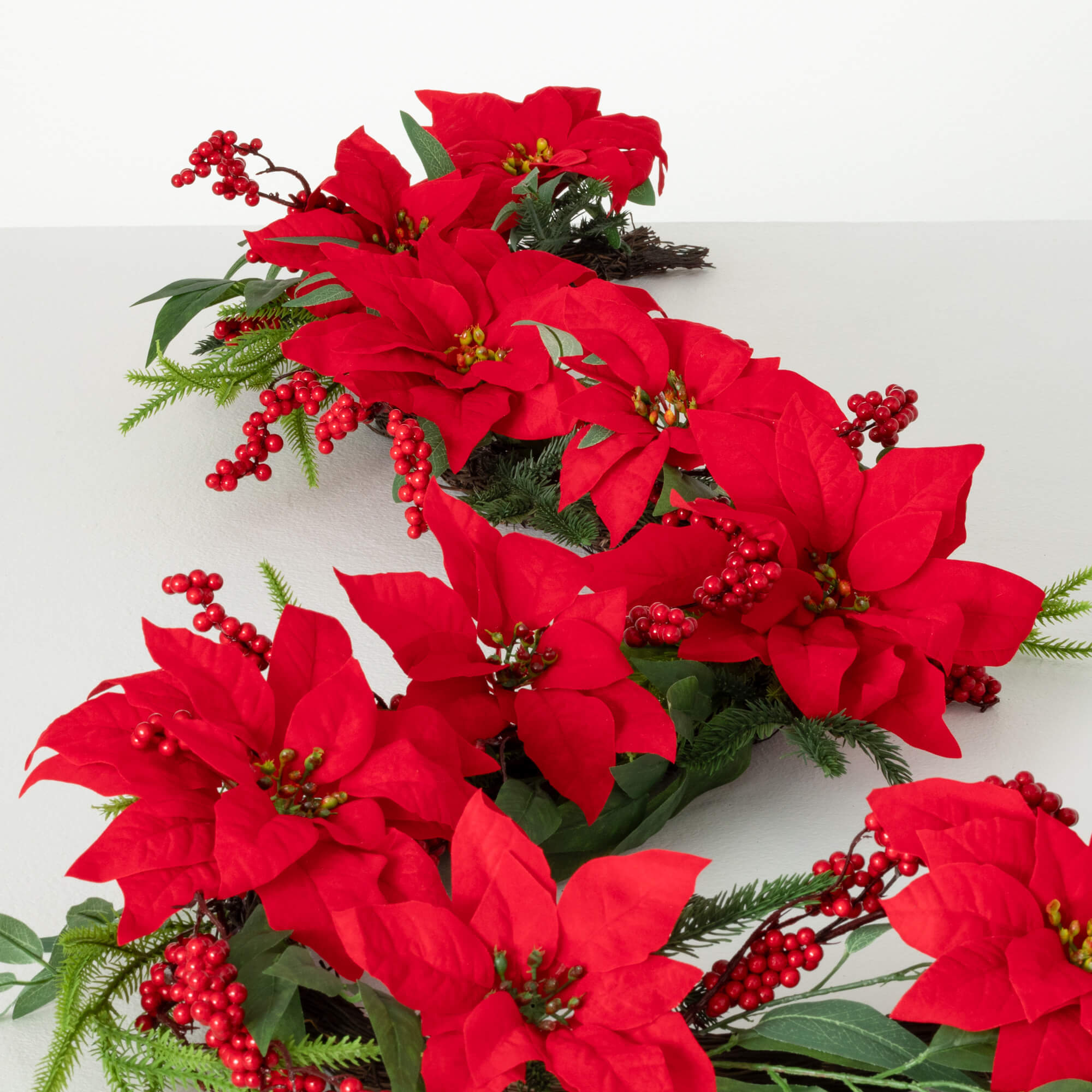 POINSETTIA GARLAND